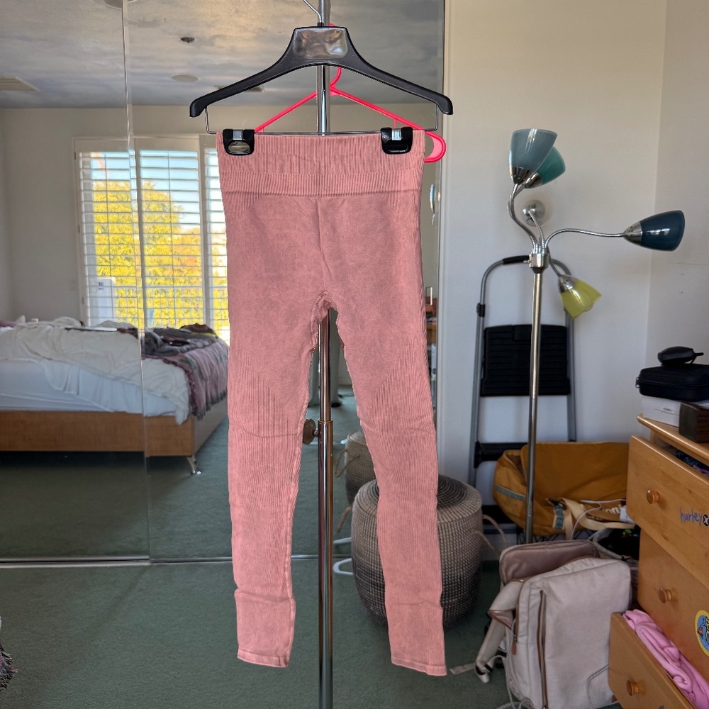 Avocado Nude Pink Leggings